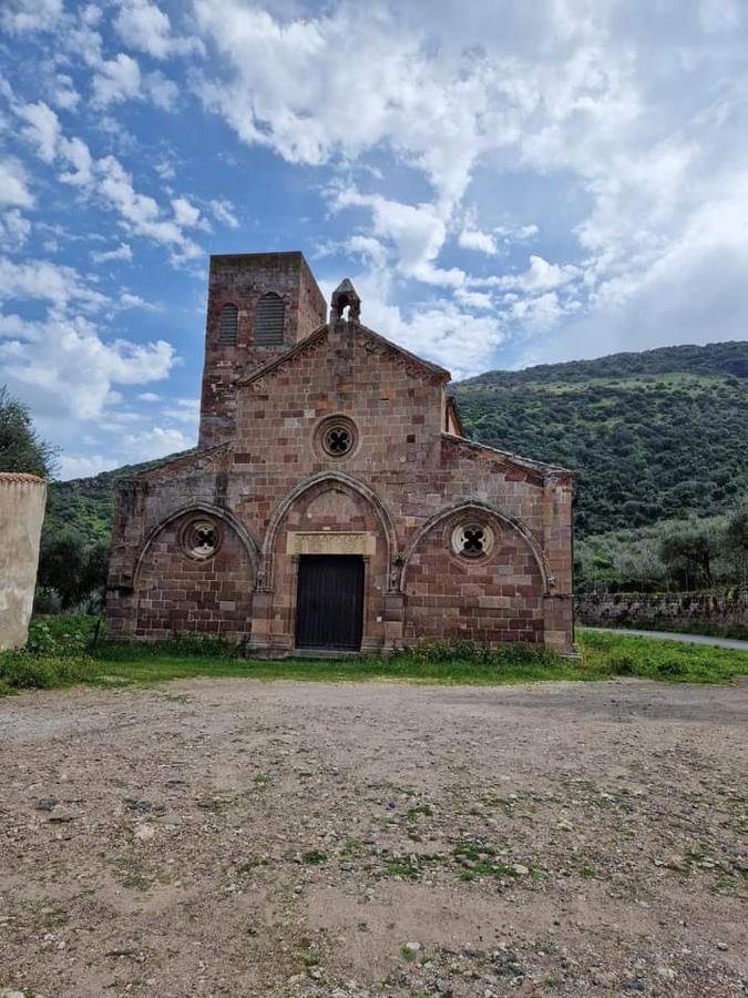 Le Camelie Appartamento Bosa Luaran gambar