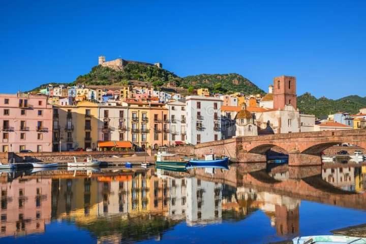 Le Camelie Appartamento Bosa Luaran gambar
